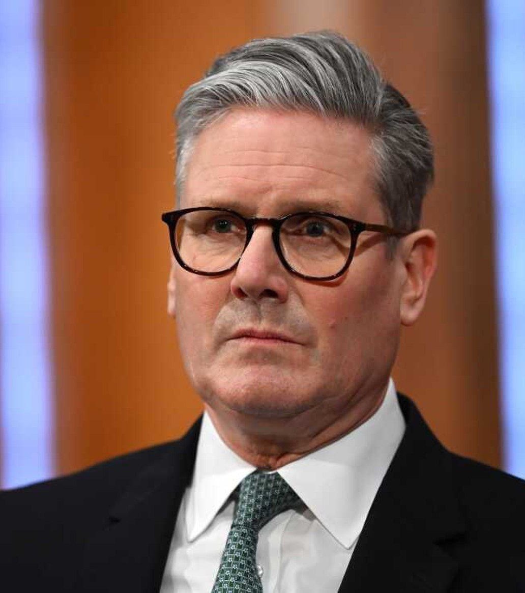 Il primo ministro britannico Starmer dice che non si dimetterà a causa dello scandalo Jeffery Epstein.

Oh sì, lo farà.
NESSUNO di loro sopravvive alla TEMPESTA.

t.me/Q_Faktor_Germa…