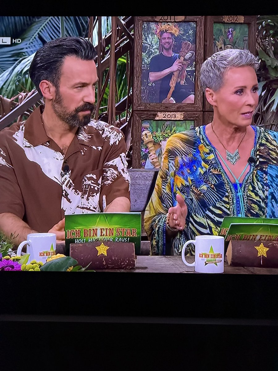 FennaHa's tweet photo. Da schaut einer aber sehr skeptisch und bleibt verhältnismäßig ruhig… #ibes https://t.co/FZzs54TrhY