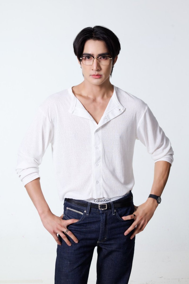 Jack va a ser 99% celos y 1% director 😌

#OnlyFriendsDreamOn 
<a href="/Earth_Pirapat/">Earth Pirapat 🌏</a>