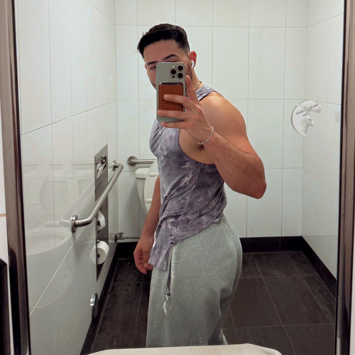 thiccum's tweet photo. February so far: https://t.co/WnaalgJXa4
