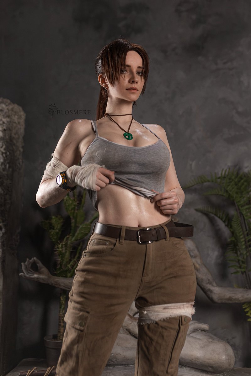 I once completed all the Lara games, and of course, I struggled with some of the puzzles for a long time 😄 but cosplaying as Lara was pure joy! Now all I have to do is wait for the new installments and maybe even the TV series 🤞
#tombraider #cosplay #TombRaiderRemastered