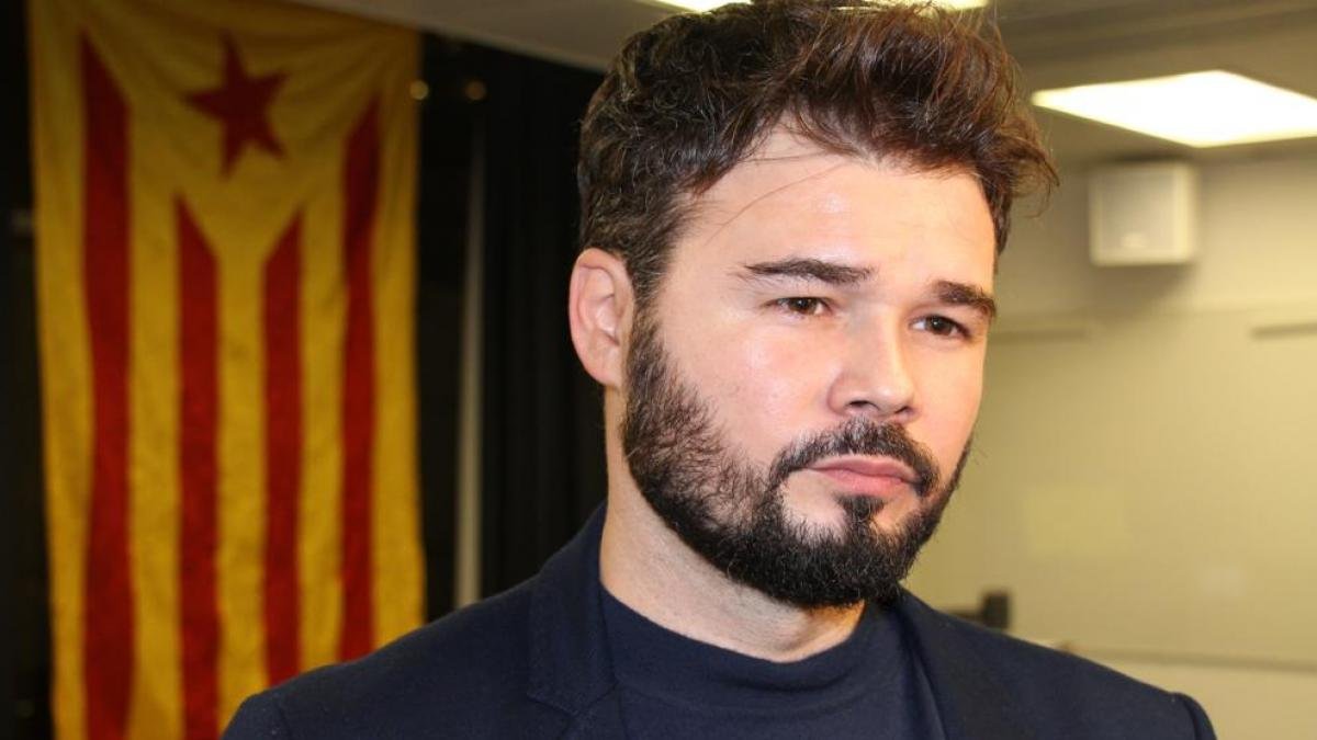 Pechaadereir's tweet photo. Rufián hace 17,5 meses / Rufián a día de hoy https://t.co/huc0cW1Tn0