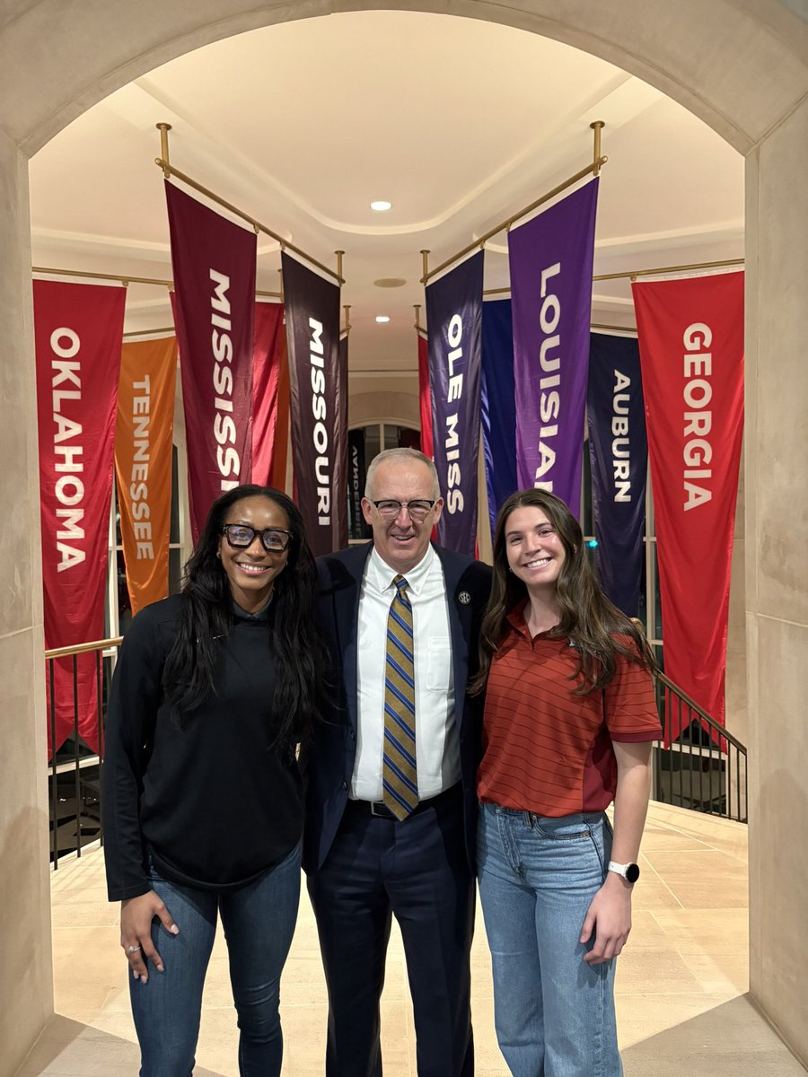 Razorback Volleyball tweet media