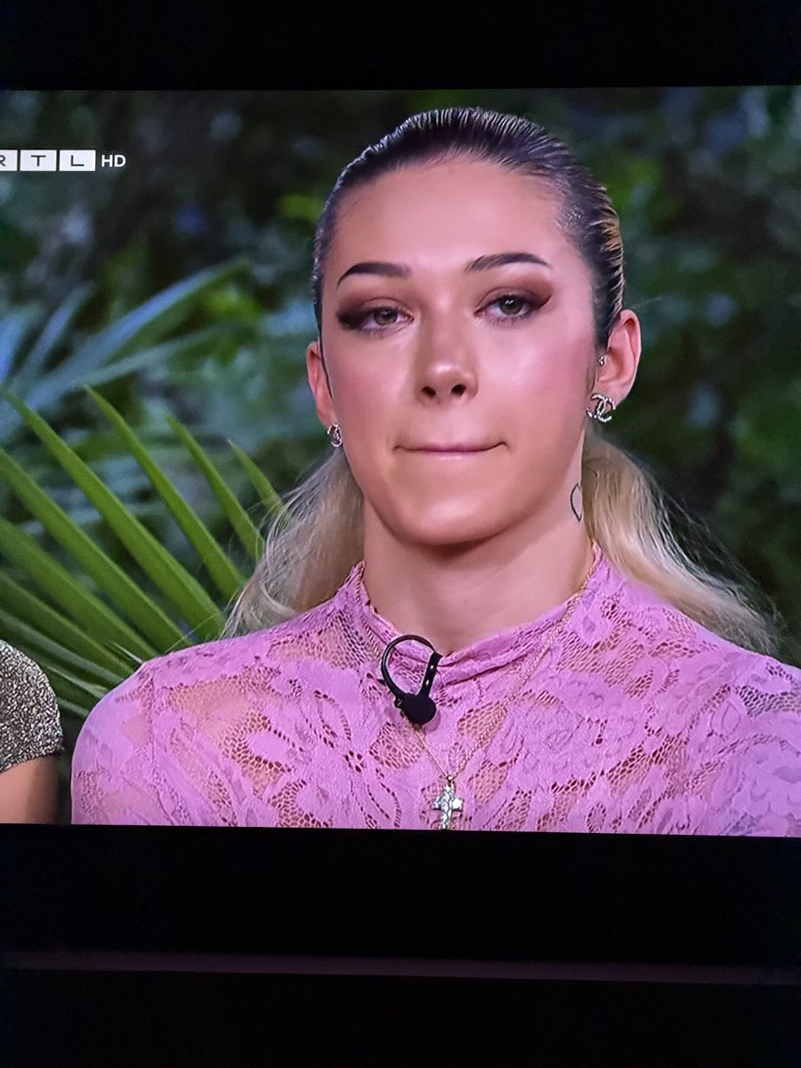 FennaHa's tweet photo. Ariel übt schonmal Mund halten fürs nächste Format #ibes https://t.co/9tPysfHDJv