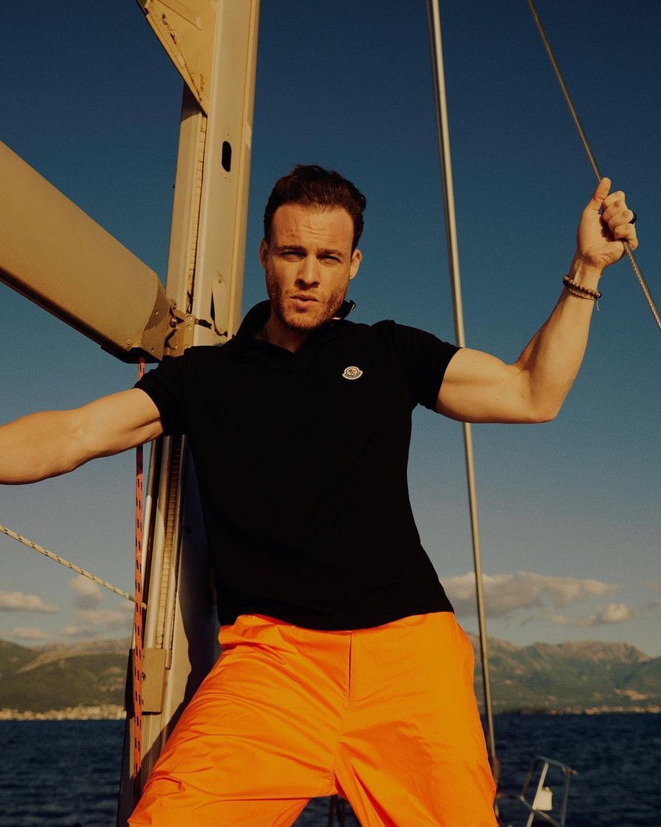 Support TheMan

Today’s mood: KeremB and the sea 🌊

#KeremBürsin