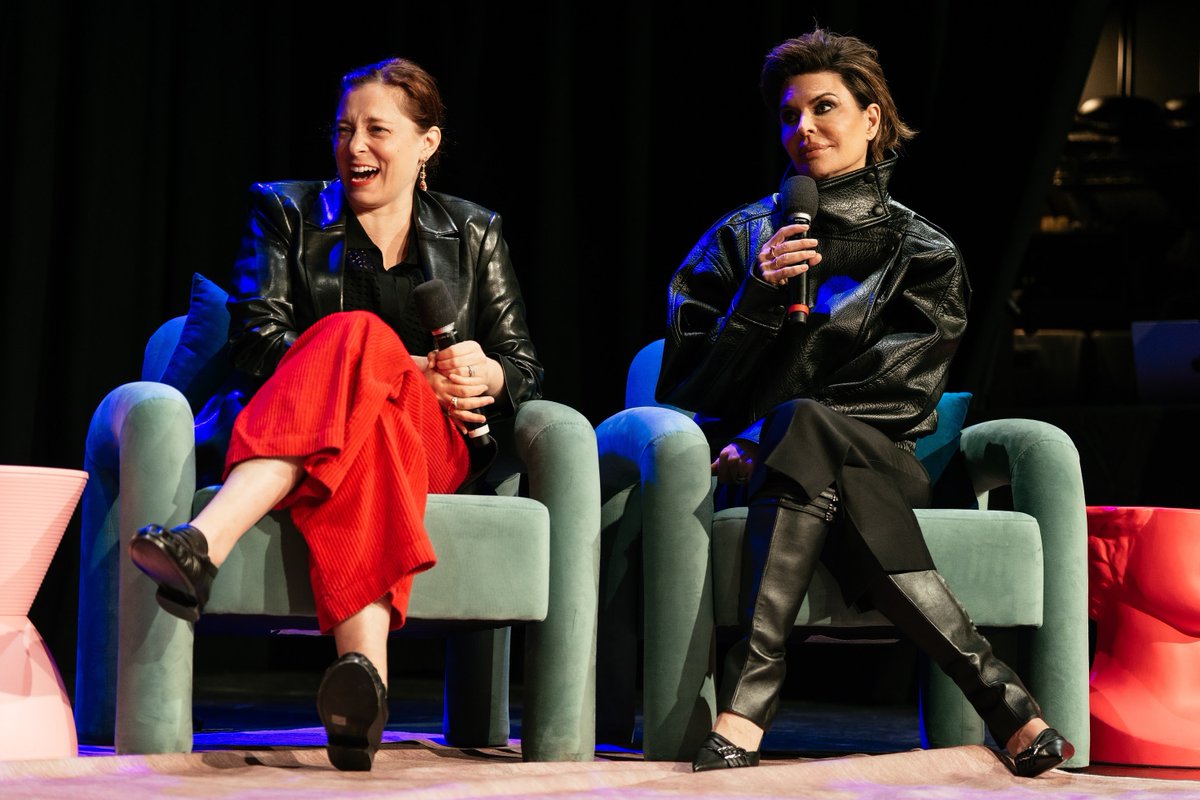 Jon Lovett tweet media