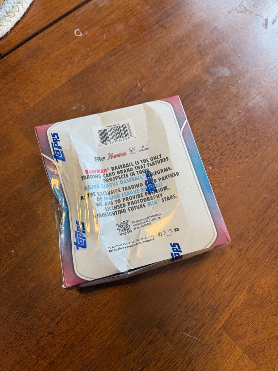 TitletownMatt's tweet photo. @Topps @ToppsSupport Do I have any recourse for damage during shipping or am I SOL? The current value proposition you've created for your products should require they be delivered in higher quality than this. https://t.co/qw3NxImJuh