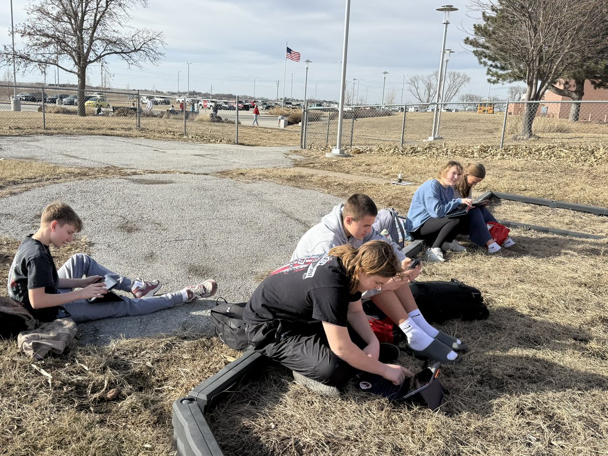 Too nice not to be outside #February9 in Nebraska!? <a href="/Platteview_HS/">Platteview Trojans</a> #RecordHigh🔥