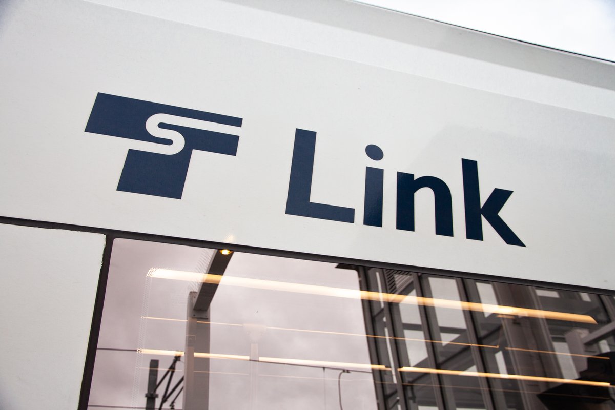Planning to celebrate the Seahawks at the victory parade on Wednesday? Take the light rail from Federal Way!

Trains depart the Federal Way Downtown Station tomorrow morning beginning at 4:36 a.m.

Check the schedule on the Sound Transit website: bit.ly/FWDowntownST