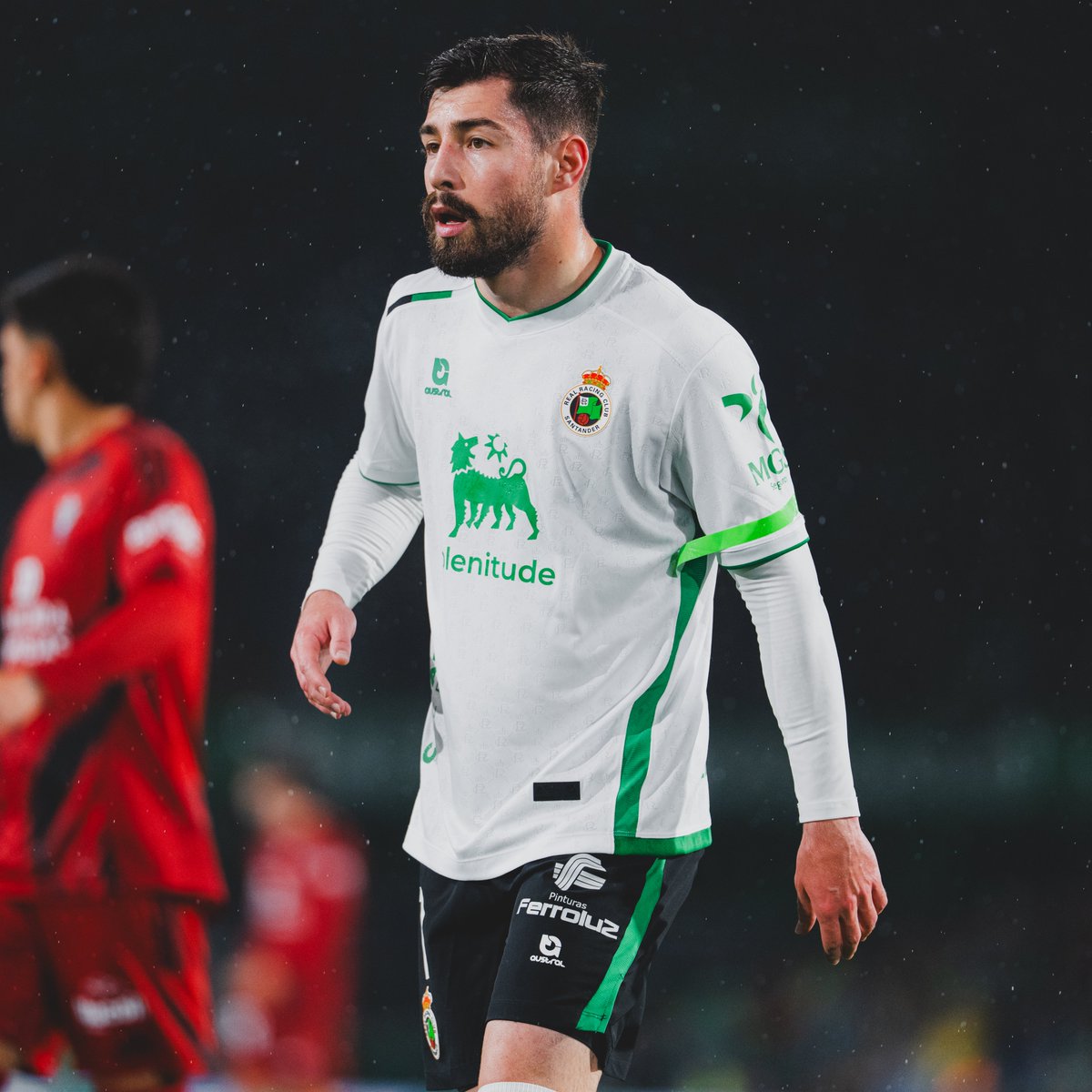 elchiringuitotv's tweet image. ⌚️ ¡FINAAAL! El Racing de Santander no falla en casa y recupera el liderato de #LaLigaHypermotion.

➡️ Racing de Santander 1-0 Mirandés 

📺 Nos vemos a las 12 de la noche en MEGA.