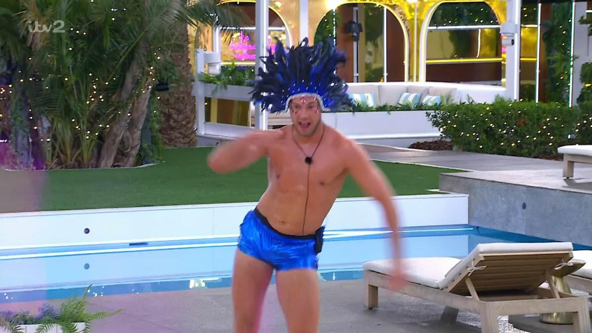 Chelsea 🪩 tweet media