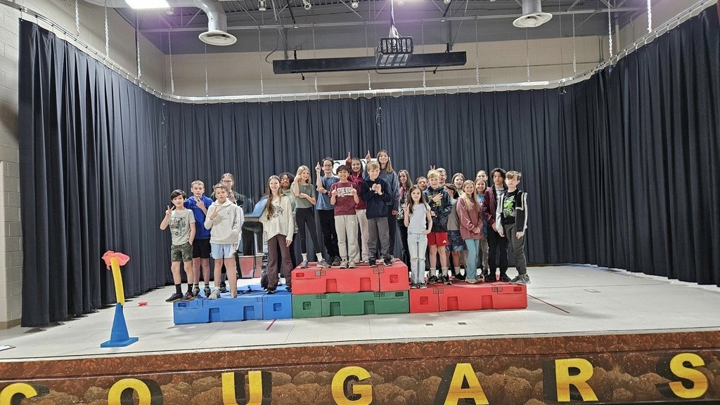 cmsd12's tweet image. Students in Mrs. Doane’s PE class went for the gold today—trying out Olympic sports and even lighting a flame in our own opening ceremony! 🔥🏅 What an amazing day to be a Gold Camp Cougar! 🐾💛