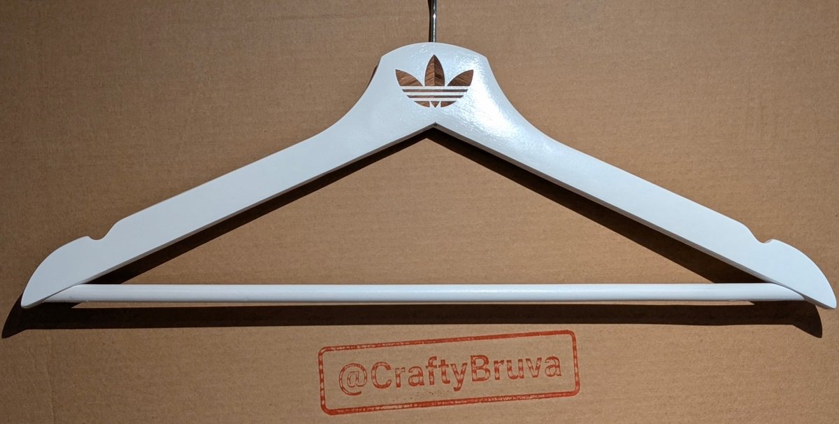 White Laser Hanger…

Trefoil 

If you’d like this set, then please just copy the image and direct message me to order…thank you 🙏