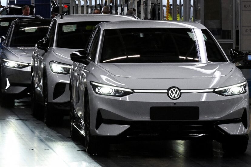 German minister says auto industry in talks to expand footprint in Canada #cdnpoli  theglobeandmail.com/politics/artic…