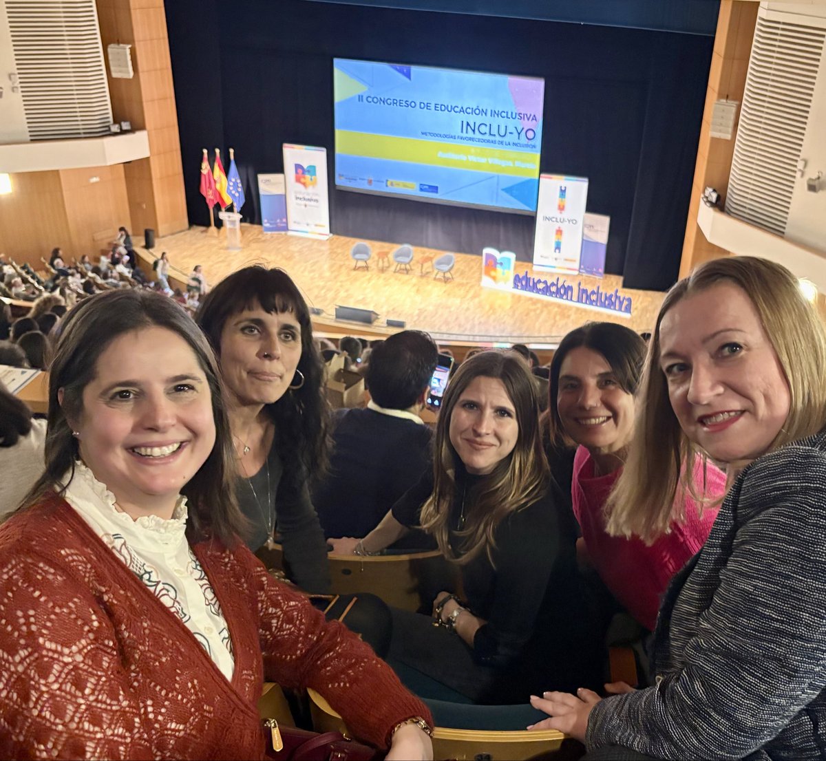 CeipNicolasP's tweet photo. Maestras del @CeipNicolasP han asistido esta tarde al II Congreso de Educación Inclusiva #incluyo y continuarán participando mañana durante toda la jornada, aprendiendo y compartiendo experiencias para mejorar la atención a todo nuestro alumnado.👏
#CEIPNicolásDeLasPeñas https://t.co/h892NyU27B