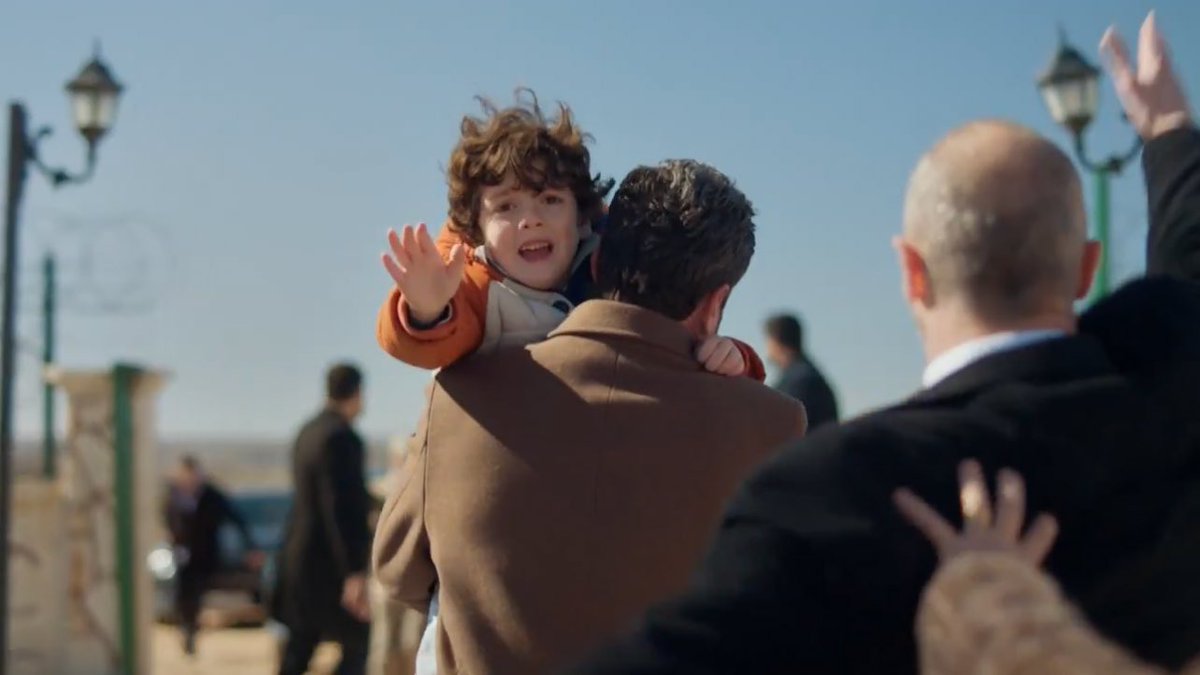 cihalalbora's tweet photo. alya losing both her cihan’s 😔 #uzakşehir https://t.co/czYpmrq1kB