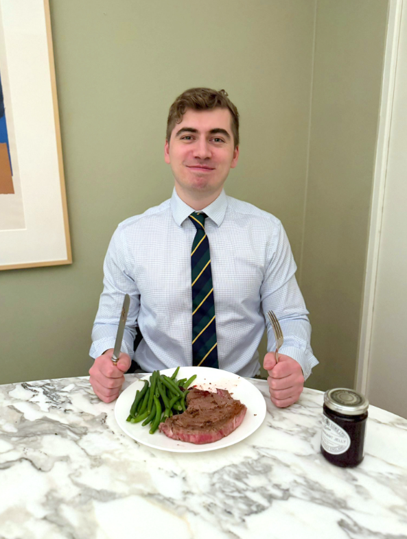 lukethereporter's tweet photo. Thrilled this piece did so well

People REALLY want to know what it's like to eat like RFK Junior https://t.co/gStiBLVeru