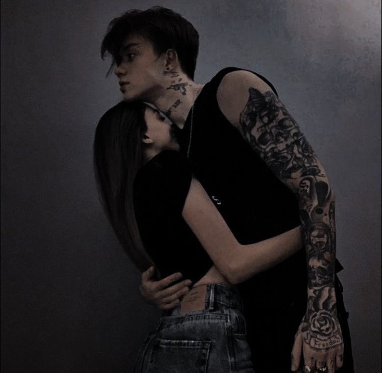 <a href="/IdaraNott/">Ｉｄａｒａ Ｎｏｔｔ ♔</a> "Retazos de un sueño que parecen recuerdos lejanos. Recuerdos lejanos que parecen retazos de un sueño. Me gustaría unirlos todos… junto a ti."