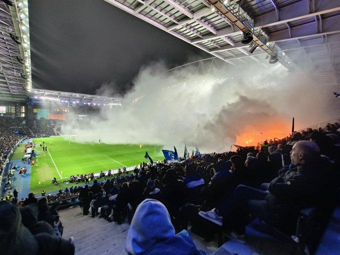 Cremarem o Pinto da Costa em pleno jogo é um bocado demais, a Liga tem de agir