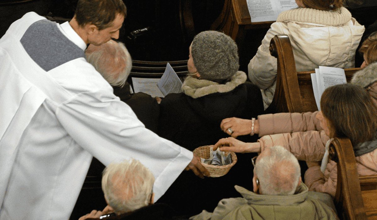 visegrad24's tweet image. Polish Catholics raised $1.8 million in humanitarian aid for the city of Kyiv during yesterday’s Sunday masses in churches across the Krakow region.

Spurred on by the success, the Polish Catholic Church announced that funds for Ukraine will be raised in all churches across the…