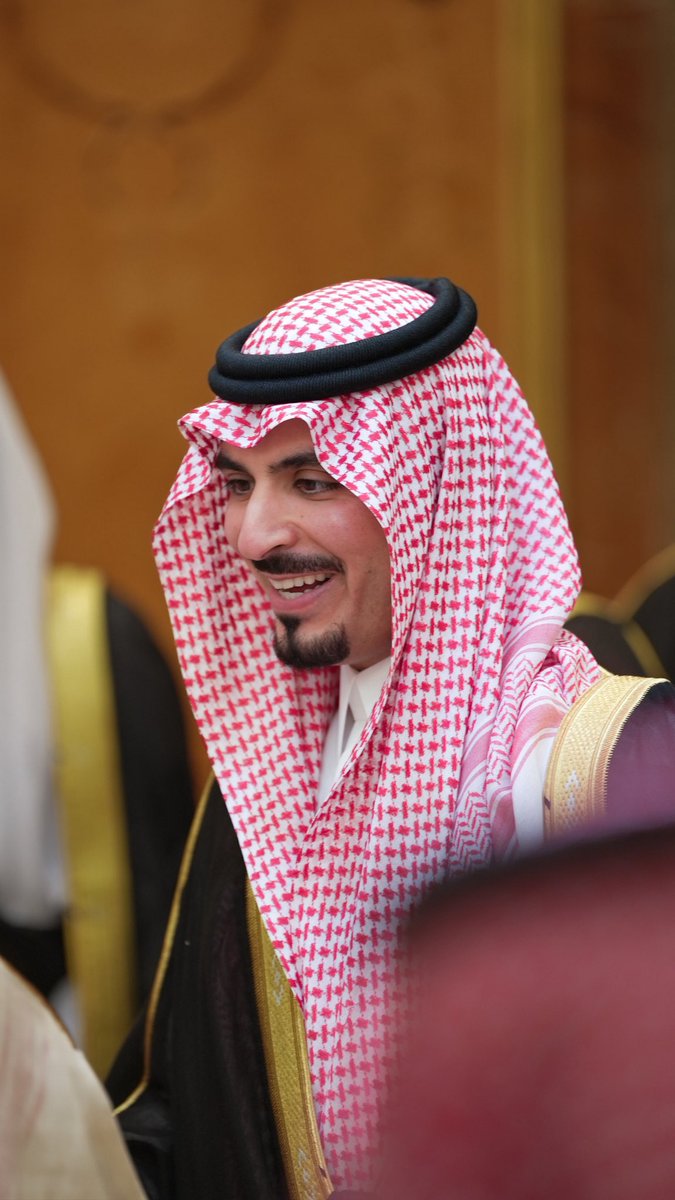 HFC060's tweet photo. صاحب السمو الملكي الامير مشعل بن سلطان سعدت بلقائه وتصويره 🇸🇦
.
#الأمير_مشعل_بن_سلطان https://t.co/J7mkp4Sqrc