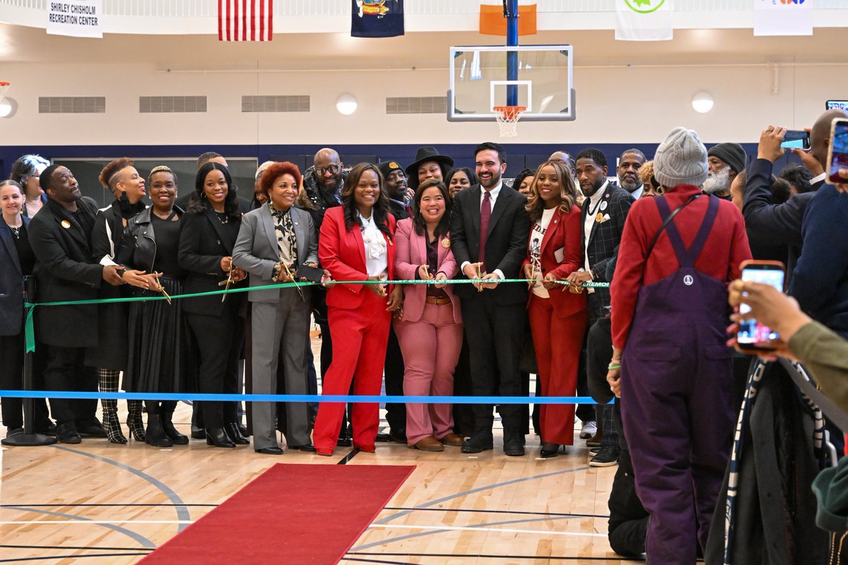 NYCParks's tweet image. Cancel your gym membership, the new Shirley Chisholm Recreation Center is open! Located in the heart of Little Haiti, this building is the first new Parks recreation center in over a decade &amp;amp; the first in Central Brooklyn.