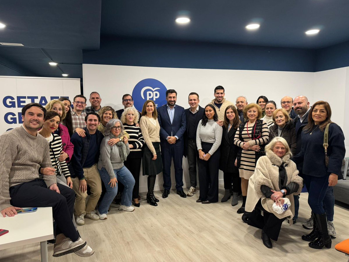 AJMesaGarrido's tweet image. Esta tarde hemos celebrado Comité Ejecutivo de @ppgetafe con la presencia especial del portavoz del @PPAsamblea @cdpache 

Gracias por el apoyo y espaldarazo para seguir adelante, con trabajo e ilusión, liderando la única alternativa del cambio en Getafe.

Gracias también a…