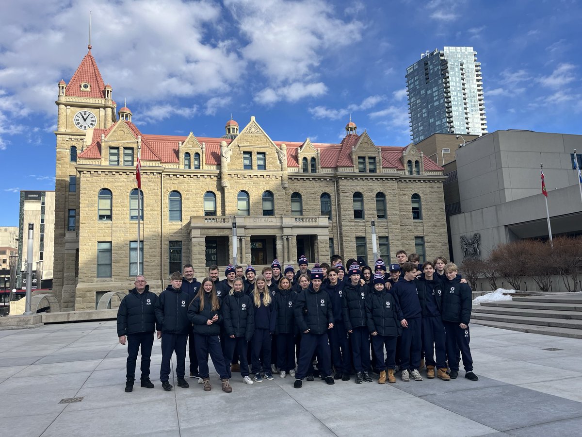 AzorcanTours's tweet photo. Calgary - February 8
The Rungsted Ishockey Klub started enjoyed a sightseeing tour of Calgary including a visit up the #calgarytower. 
In the evening, the #rungstedik A team defeated the #nwcaa U15 #Bruins 7-2 in an exhibition game. 
#azorcan #azorcantours https://t.co/08cYuctc8D