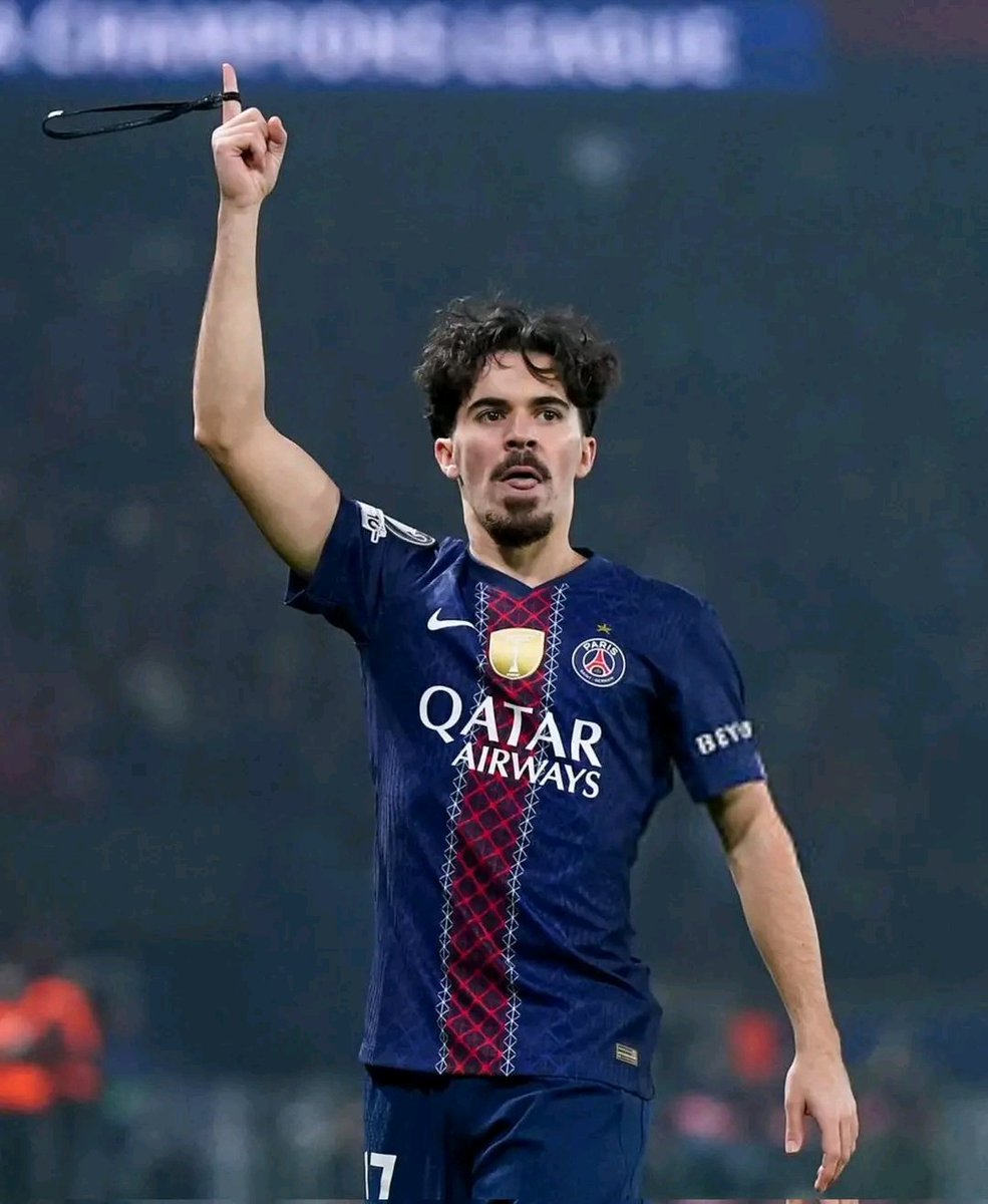 فابريزيو رومانو  : 

الأهتمام بين فيتينيا وريال مدريد بدأ يظهر، والأمر واضح جداً، لأن النادي بحاجة لتعزيز خط الوسط.