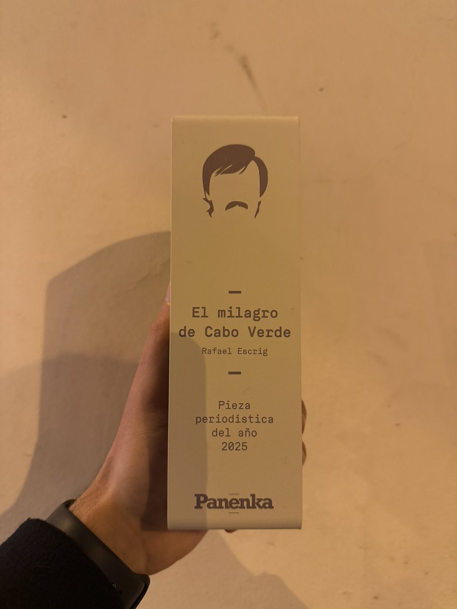 ¡HEMOS GANADO EL PANENKA!

Gracias de corazón a la <a href="/RevistaPanenka/">Panenka</a> por el premio. También a Pau por su currazo en la cámara, a Enzo en la edición, a <a href="/alexiv99/">Álex Ivars</a> por haber parido esto y a <a href="/feeberse/">Feeberse</a> por hacerlo realidad.

Y por supuesto, a todos y cada uno de vosotros. Es vuestro. ❤️