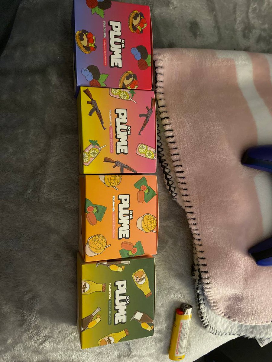 Astro/plume touch down is holly fucking phenomenal 

Astro
Comes with a preroll 
3 different flavor options 
Variable wattage and preheat
Sealed sticker with strain information identical to local dispensaries