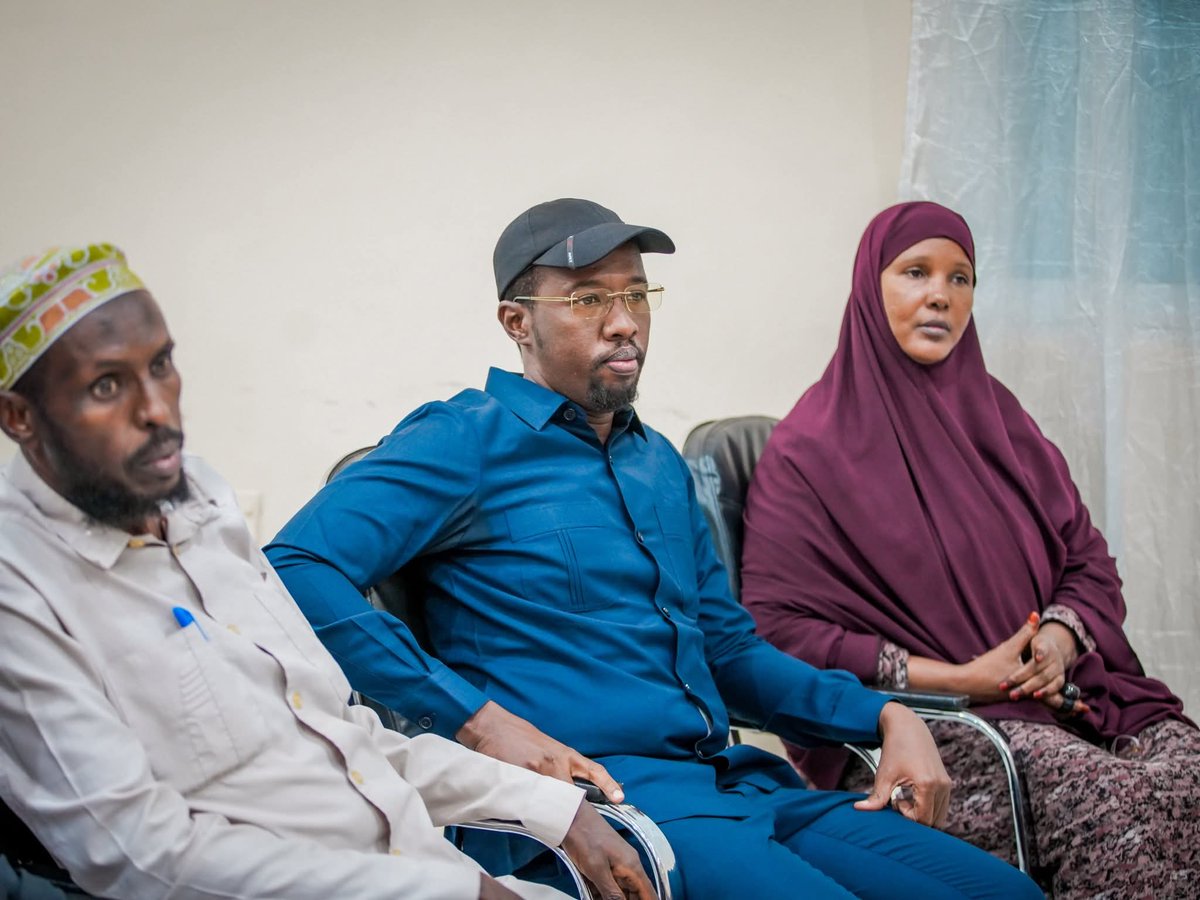 Gaalkacyo : 09 February 2026: Madaxweynaha Dowladda Puntland Mudane Siciid Cabdullaahi Deni, ayaa Caawa xarunta Madaxtooyada Kulan Kula qaatay Guddiga horumarinta ee degmada Gaalkacyo.