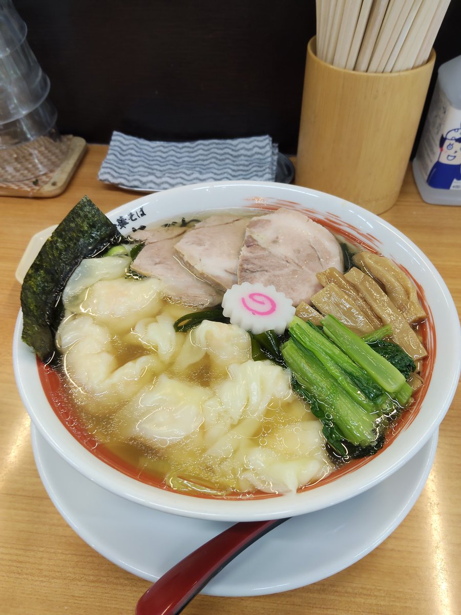 TTatsu75's tweet photo. 塩海老ワンタンそば 海老ワンタン増し
中華そば半ざわ 西巣鴨 https://t.co/xzEt8g7DvI