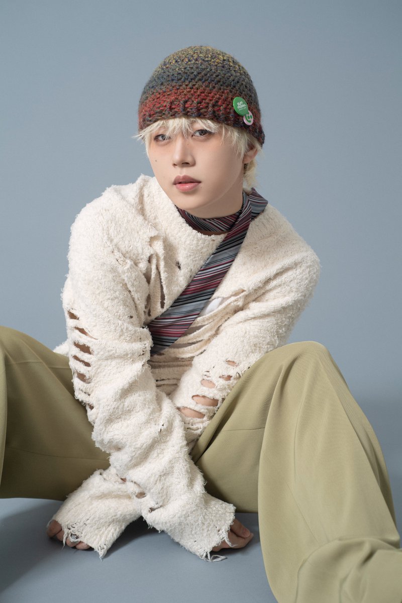 本日2月10日は「#ニットの日」🧶✨

編み物が趣味の #木全翔也 さん（#JO1）が制作したニット作品や私物の編み道具を特別に公開❣️

編み物を始めたきっかけ、編んでみたいアイテムなどを語るインタビューとあわせてお届け🔻
soen.tokyo/interview/amim…

<a href="/official_jo1/">JO1</a>