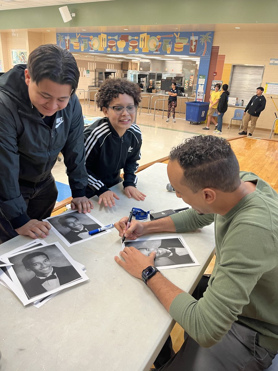 Lauren Burk Wells tweet media