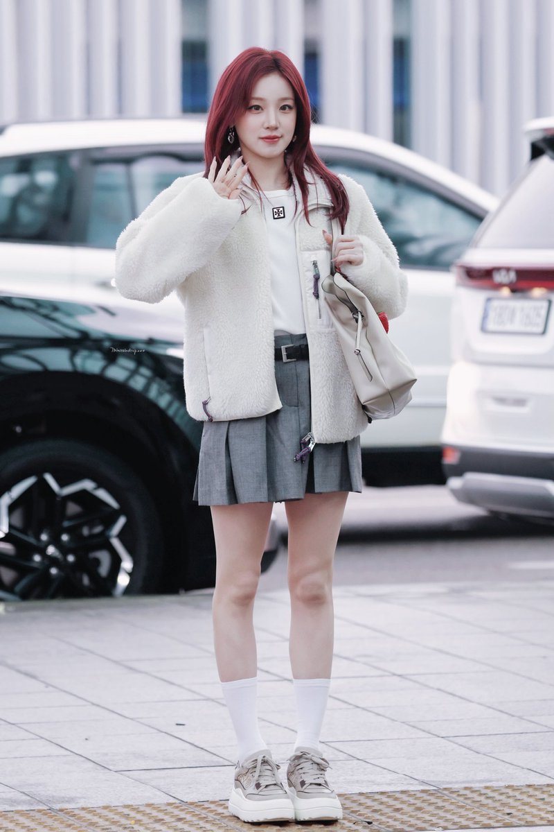 7minRainDrop's tweet photo. 260210 ICN 🫐🍓
#우기 #YUQI #宋雨琦 https://t.co/Mug1gaq2zK