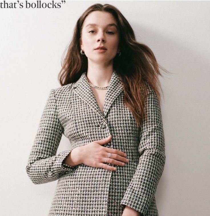 ยืนยันเรียบร้อย 🤯 Bridgerton ss5 จะเริ่มถ่ายทำเดือนหน้า ถือว่าเร็วกว่าss4 ที่เริ่มถ่ายปลายปี 2024 คนแซวถ้าไม่รีบถ่ายพระนางคงเฒ่าก่อน คริส38 คลอเดีย37 ใครล้อว่าแก่ก็ขอให้อยู่ถึงอายุเท่าพี่แล้วกันนะคะ