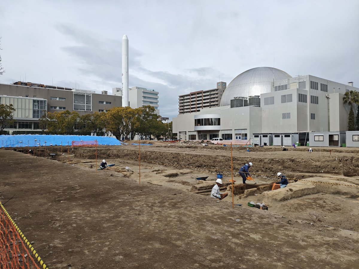 文化の森跡地に遺跡らしいものが出てるみたい。