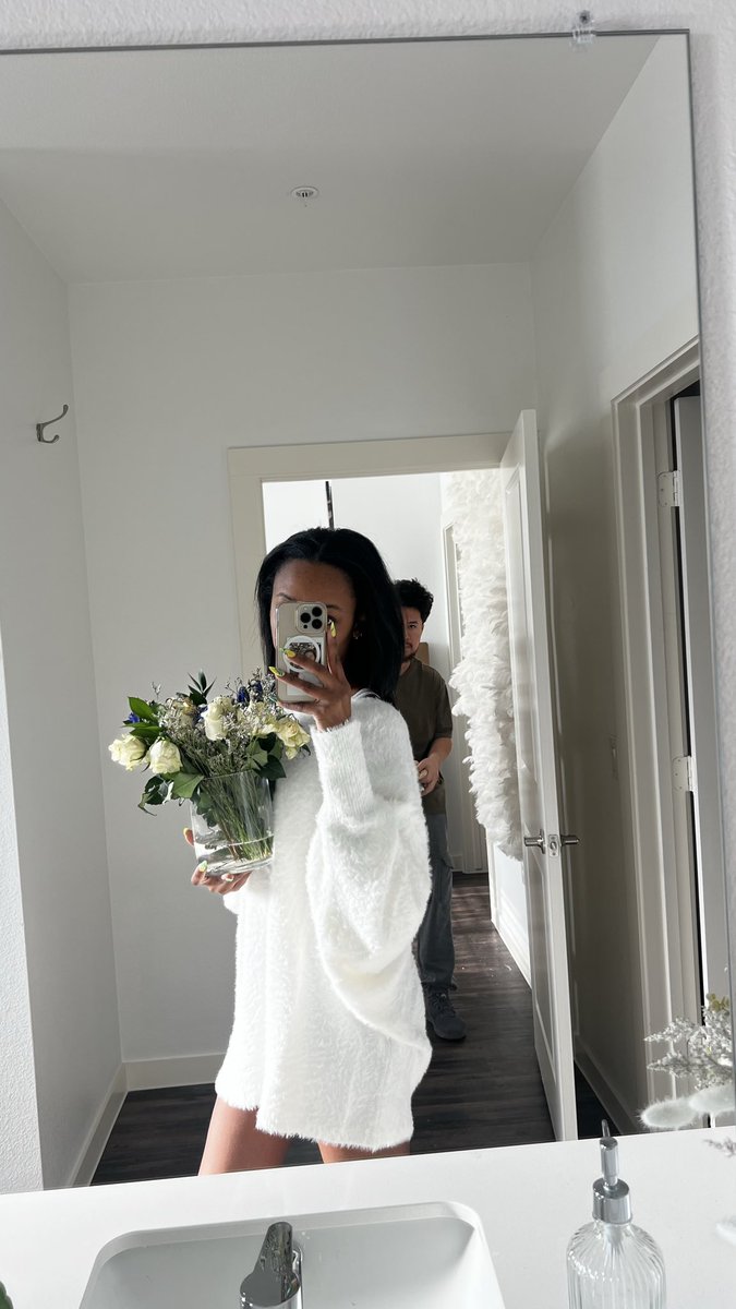 Xrizztina's tweet image. I had a moment of feeling cute today