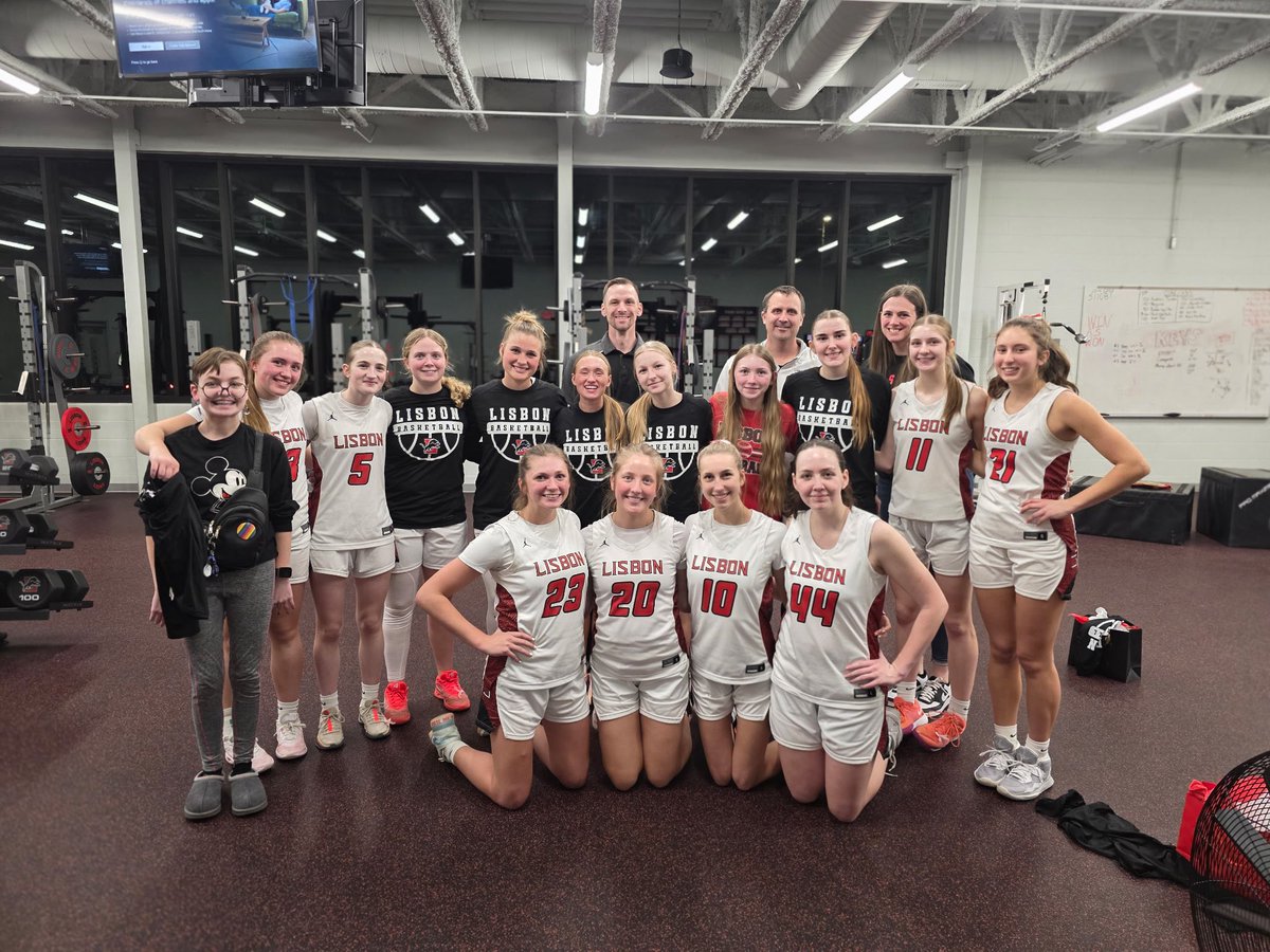 Lisbon Girls Basketball tweet media