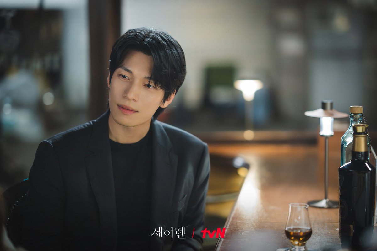 Wi Ha Joon’s Siren’s Kiss promises action, romance, and deadly secrets Wi Ha Joon’s Siren’s Kiss promises action, romance, and deadly secrets