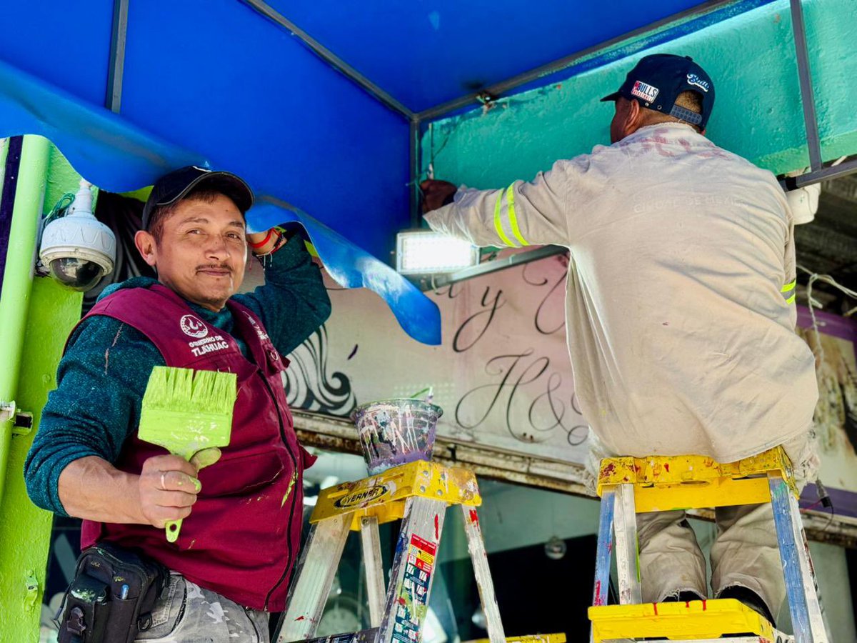 ¡Seguimos transformando nuestro entorno! 

Cada rincón de nuestra alcaldía cambia de color con el programa Fachada Linda. El día de hoy, el equipo estuvo presente en la calle Juan de Dios Peza, en Zapotitlán, devolviéndole el brillo y la alegría a los hogares de nuestros vecinos.