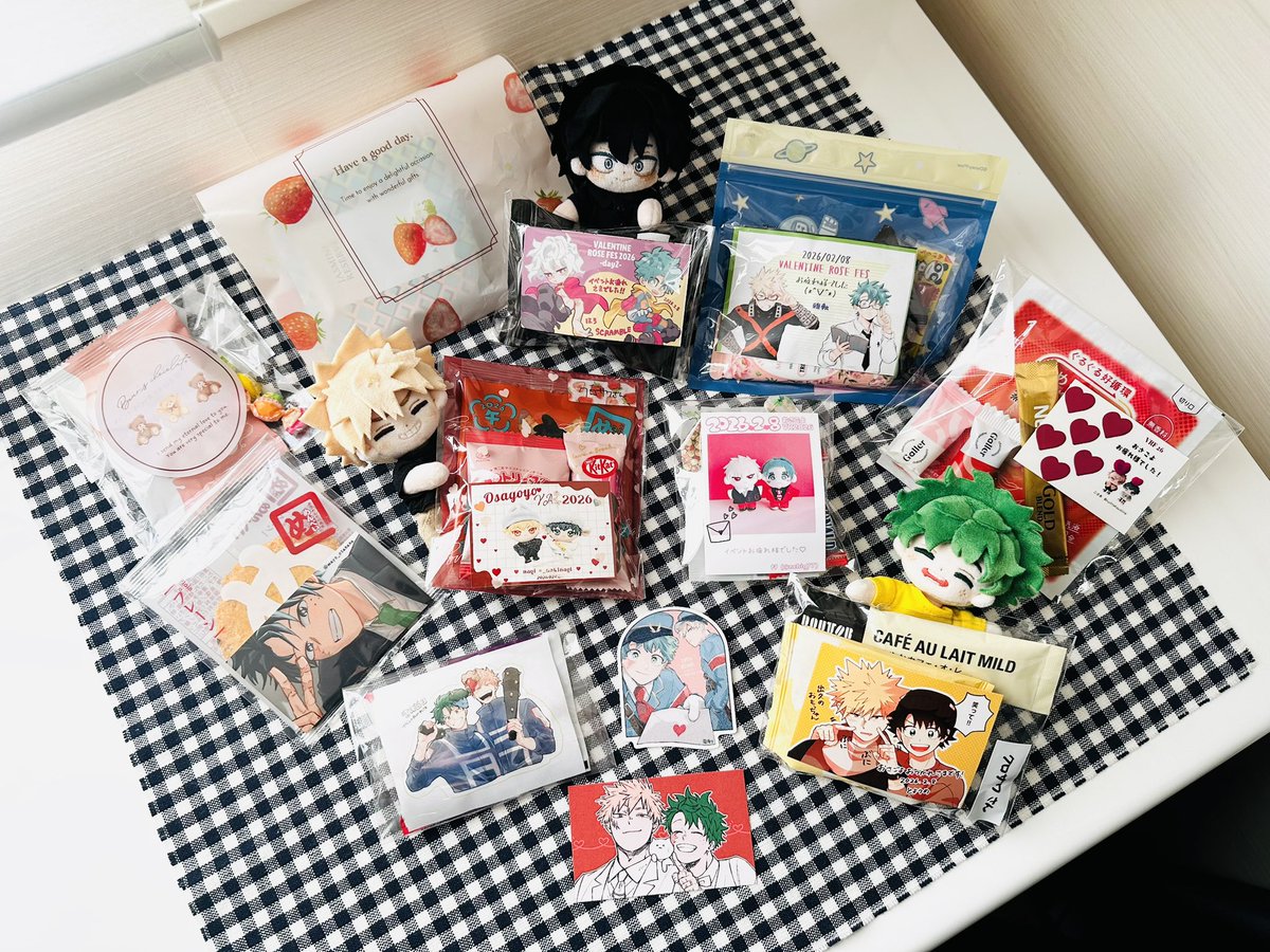 イベントでは遊びに行っただけにも関わらず、差し入れやぬいちゃんに優しいお声がけありがとうございました。
大好きな神様が我が子を手に乗せてくださった姿が夢のようで忘れられません…
お話ししてくださった作家様、フォロワー様ありがとうございました！

⚠︎Fan fiction ⚠︎自作ぬい