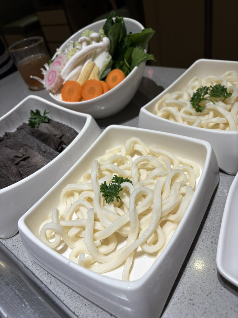 udon 50k didagetin buat 1 orangggg yg RT, follow aku &amp; <a href="/d88cha/">je</a> 

5jam-an ajaa langsung jajan 🤤 yuk ayuk join