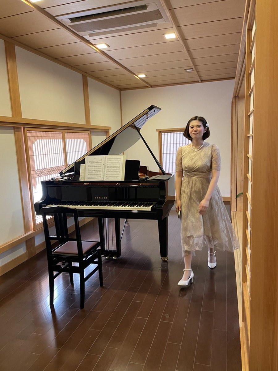 Key18omotyan's tweet photo. 歌はじめ

1/10
塩谷町の観音寺さんにて奉納演奏でした

書院がまるでコンサートホールのようになっていました…！ https://t.co/WCVQP6Ka5T
