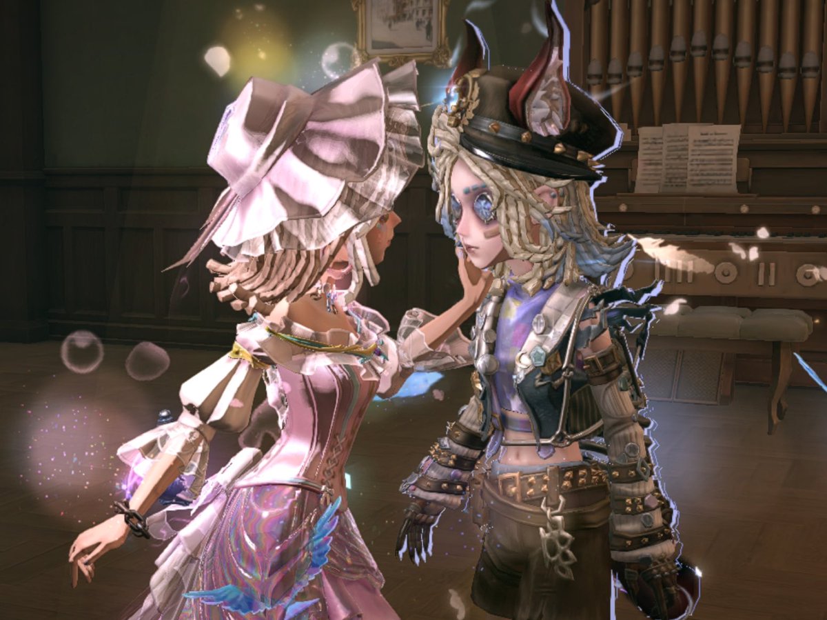 fantttasticbaby's tweet photo. WAAAAIT DID I EVER POST MY LANTERNMAID YURI. FEAST YOUR EYES ON PEAK. I NEED EVERYBODY TO SEE THIS VISION #IdentityV #idvtwt #LookAtMyLesbians #amandemi #demimanda #LookNow https://t.co/GX6nurqlFF