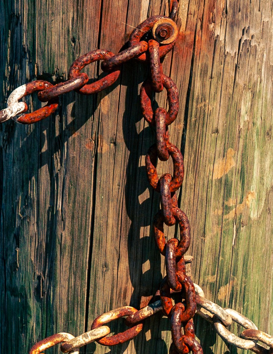 "Chains" Rockport, Massachusetts Summer 2025

       💯Please, Please Follow Back. Thank you. 💯
                           😃Got Great Content 😃