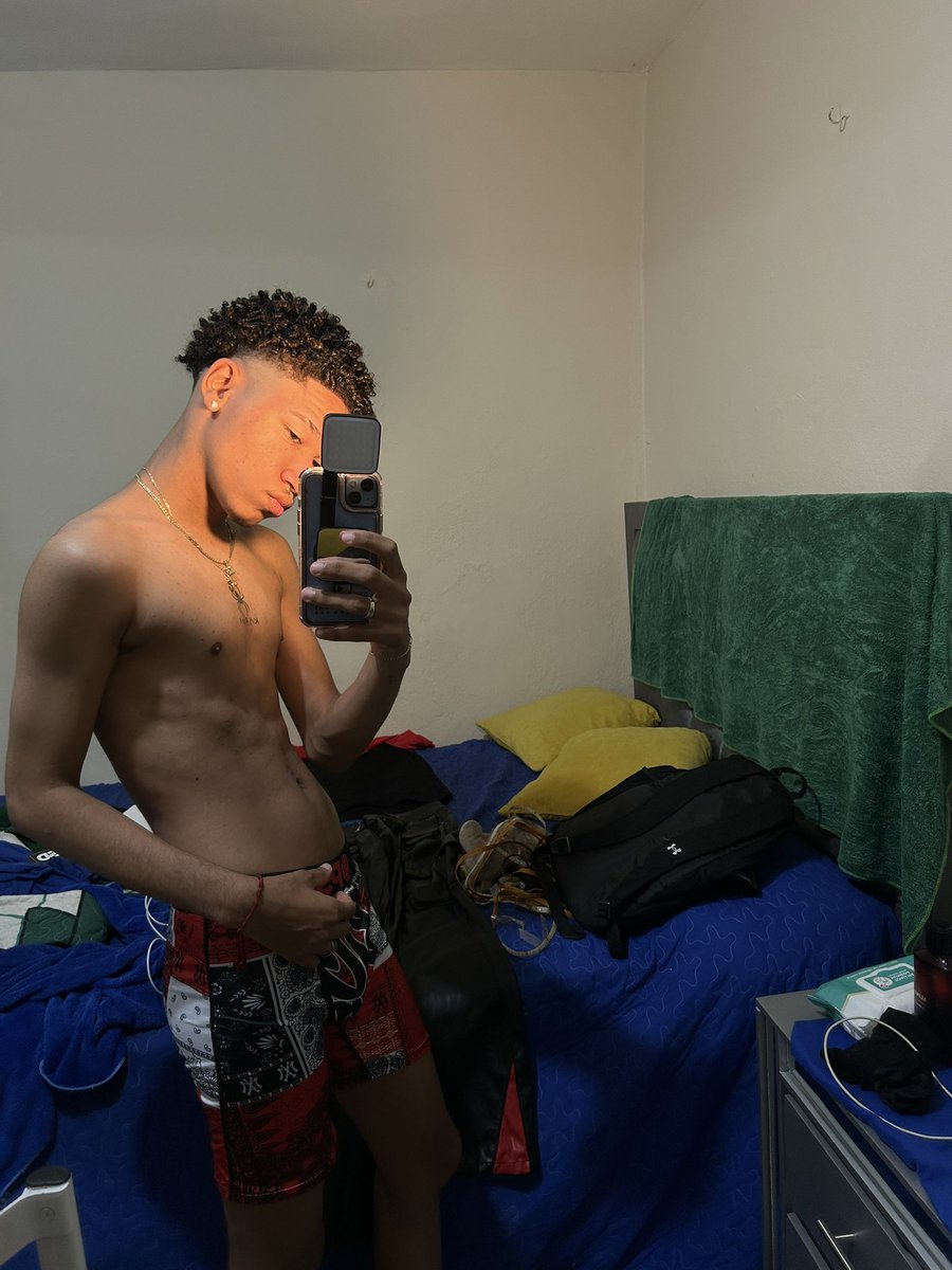 lLeni_jose02 tweet media