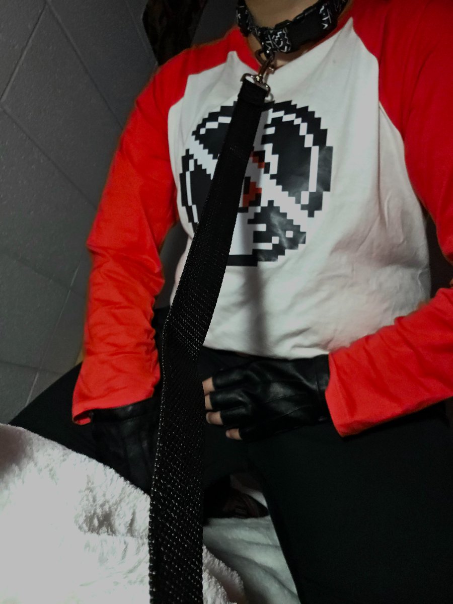tgstrxder's tweet photo. heavy is the hand that holds the leash or whatever trent reznor probably said https://t.co/2lK8VNeBAs