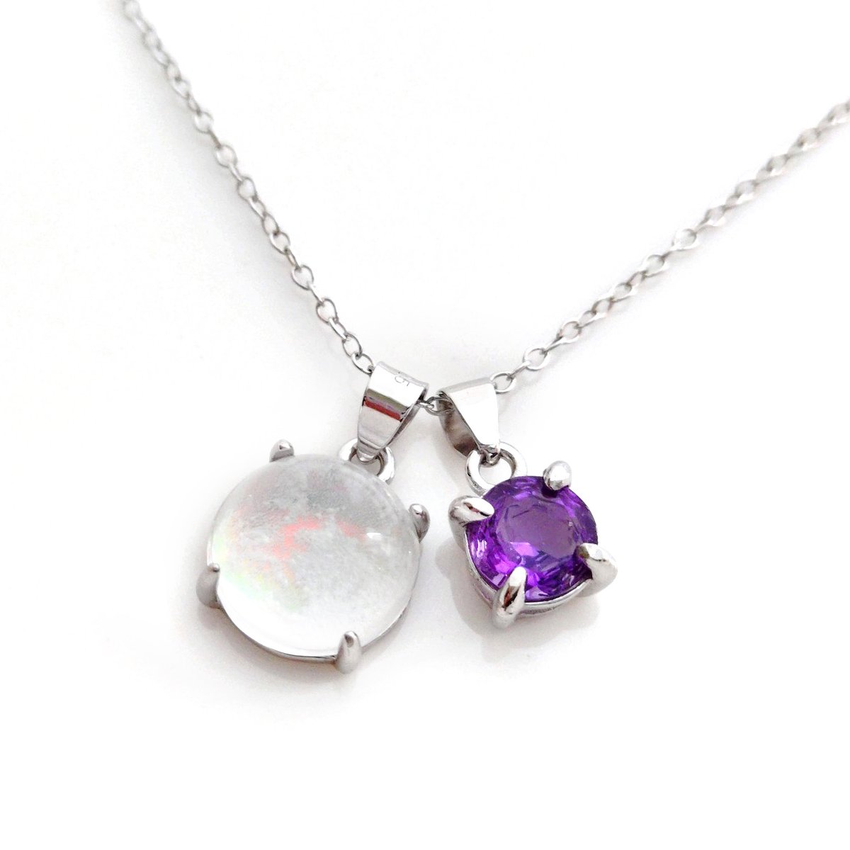 星降る小さな世界 明日まで🐇✨️ 1、2枚目の画像は、2月のお誕生石